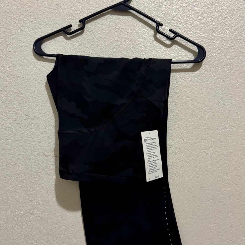 Swift Speed HR Crop 21” - Black Camouflage Leggings